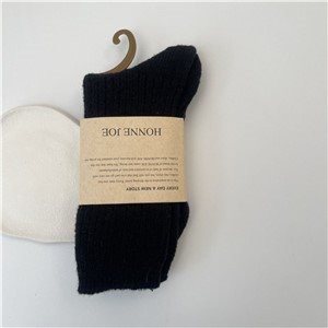 Jednobojne vunene čarape